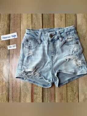 American Eagle Outfitters Light Wash Distressed Jean Shorts - Women